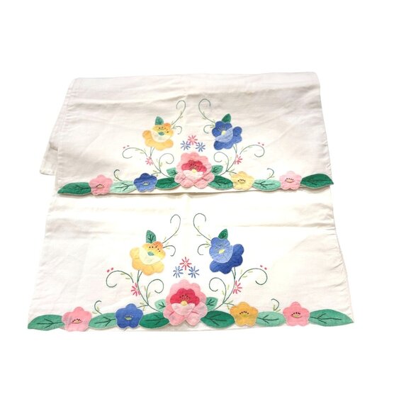 Vintage Floral Embroidered Cotton 2-Standard Pillowcases, Mexico - Picture 1 of 10